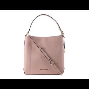 MICHAEL KORS HAYES Large Bucket Leather